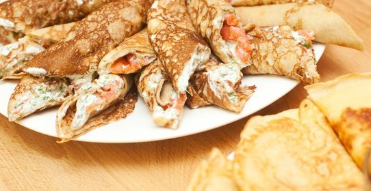 Рулетики с семгой и нежным сыром