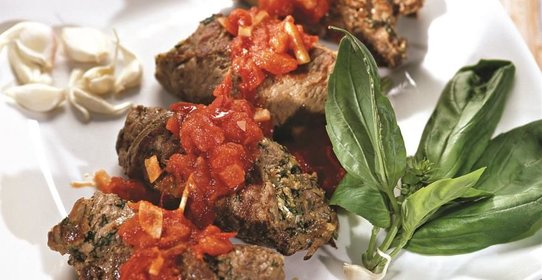 Рулеты из говядины с зеленью