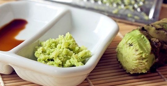 Соус-крем из хрена с зеленью