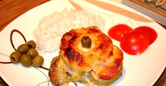 Свинина, запечённая с ананасом