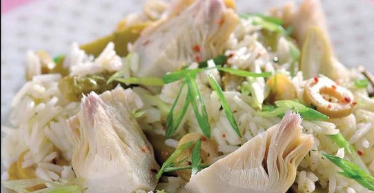 Зеленый салат с артишоками и рисом