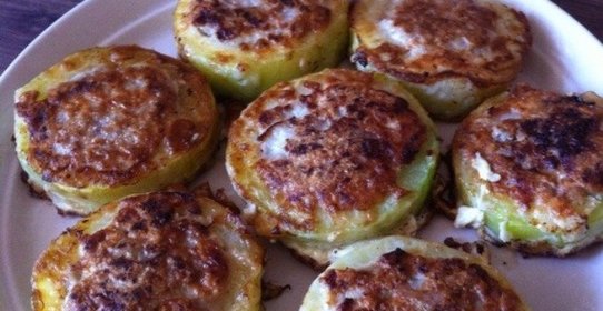 Кабачки, фаршированные мясом, в кляре