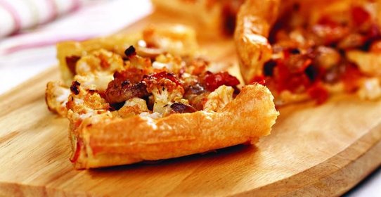 Пирог с цветной капустой и шампиньонами