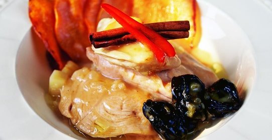 Цимес из индейки со сладким картофелем