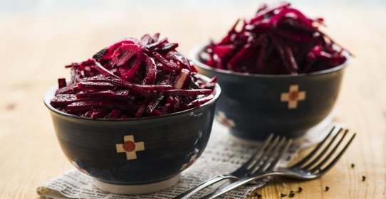Салат из свеклы с острой заправкой