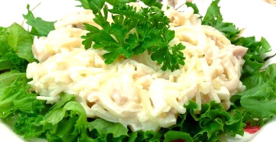 Салат из кальмаров с рисом