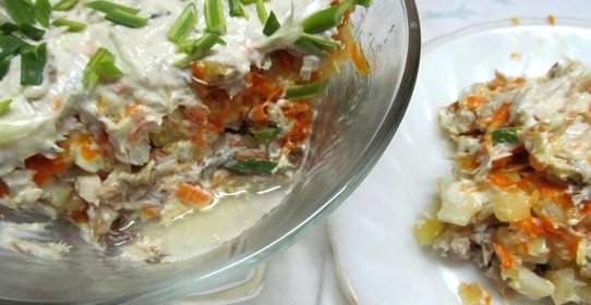 Салат с скумбрией отварной