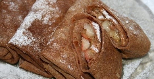 Салат с яблоком, свеклой и орехами