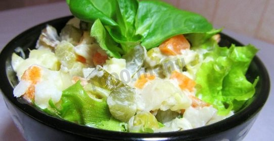 Салат с рыбой треской горячего копчения