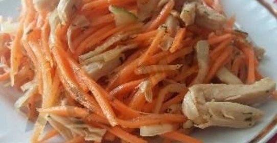 Салат морковча с соевым мясом