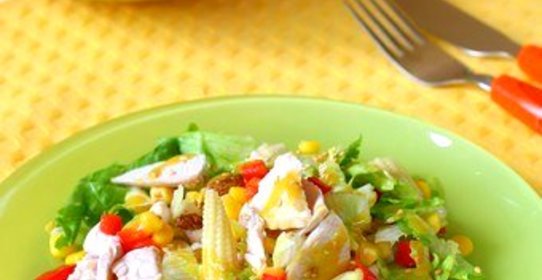 Салат из курицы с ананасами и грибами