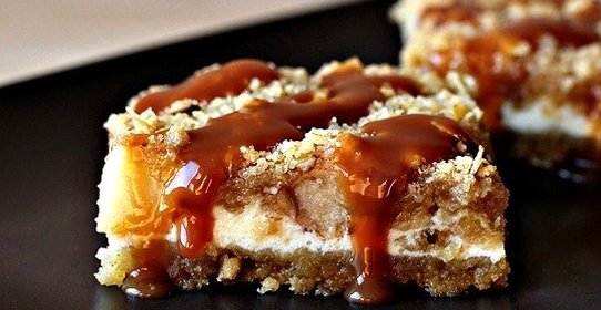 Чизкейк с хлопьями и яблоками