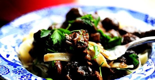 Говядина с грибами