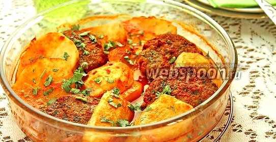 Котлеты в духовке с томатным соусом