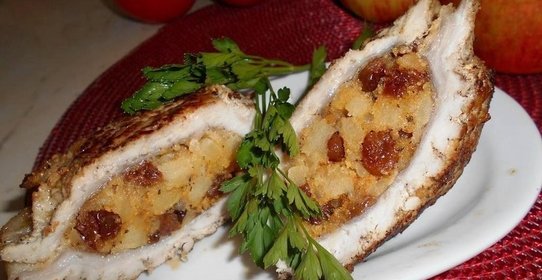 Свиные отбивные с изюмом