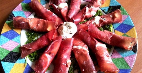 Рулетики из брезаолы с филадельфией и травами