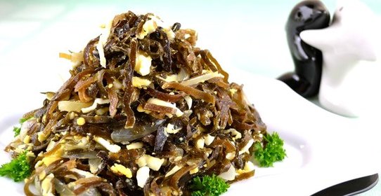 Морская капуста с яйцом