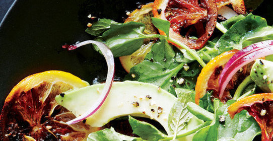 Салат из обжаренных цитрусовых и авокадо