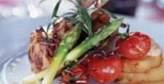 Корейка теленка, маринованная с апельсином и розмарином