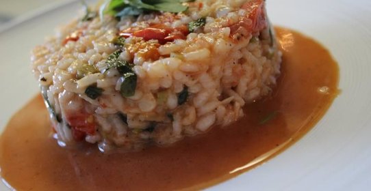 Ризотто с томатами и базиликом