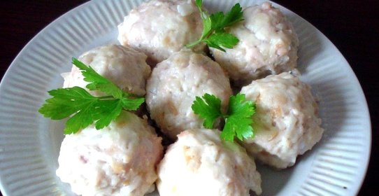 тефтели в сметанном соусе для малыша