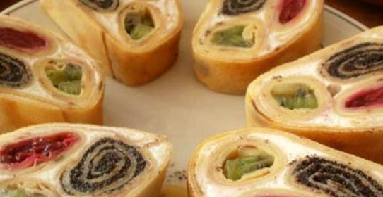 Рулеты из блинов с начинкой