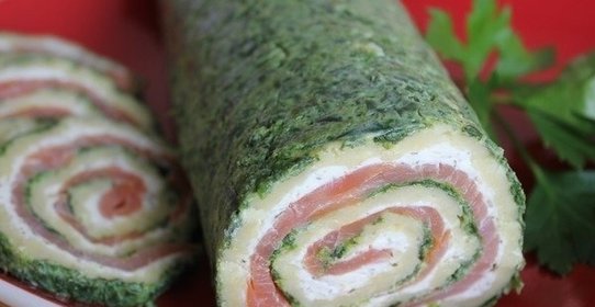 Рулет из красной рыбы и шпината