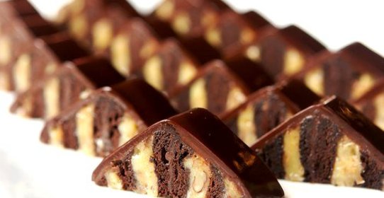 Шоколадные пирожные с кремом из мятного ликера