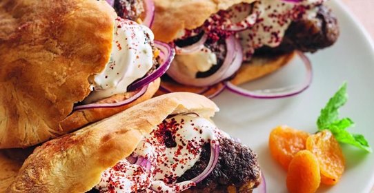 Кебабы из баранины с курагой и орехами