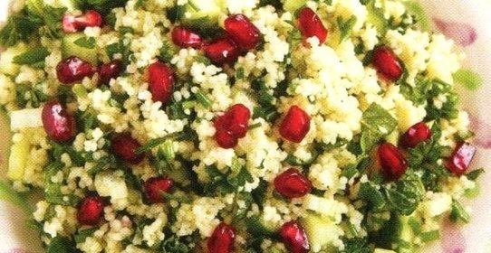 Овощной салат с фетой и кускусом