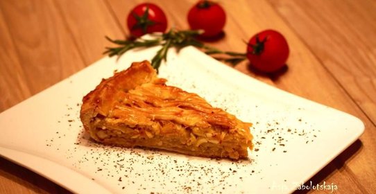 Пирог с капустой из простого теста