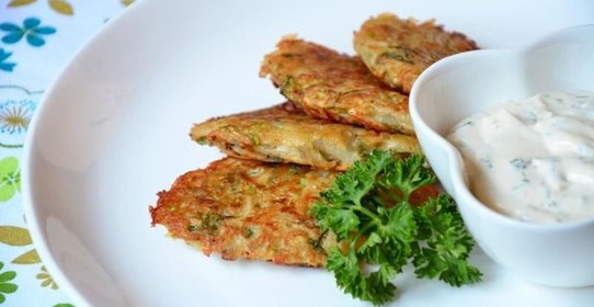 Овощные оладьи из топинамбура