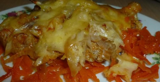 Свинина на морковной подушке