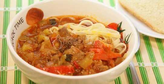 Морковный салат с изюмом