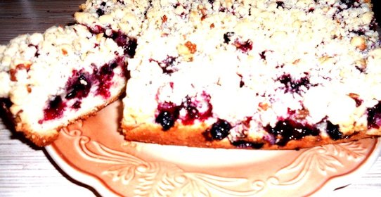 Смородиновый пирог с крошкой