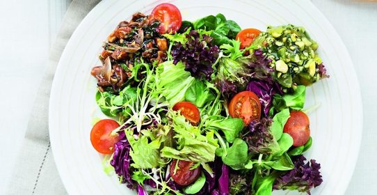 Салат с тремя заправками