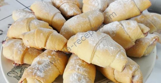 Рогалики с вишней