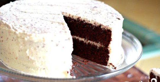 Шоколадный торт со сливочной глазурью