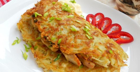Картофельные лепешки с курицей и сыром