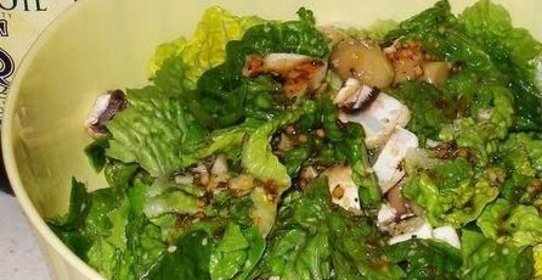 Салат со свежими шампиньонами