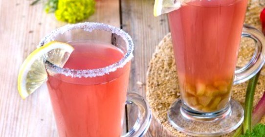 Квас из ревеня