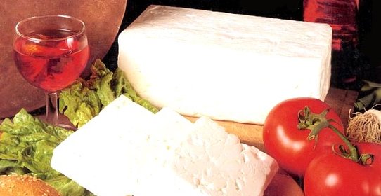 Салат из творога и брынзы