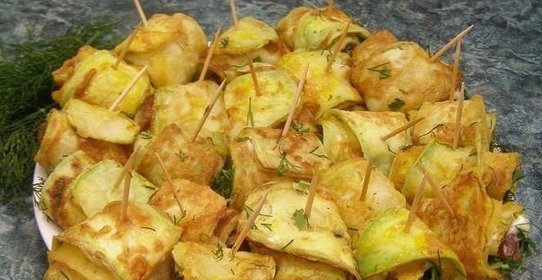 Рулетики из кабачков с курицей