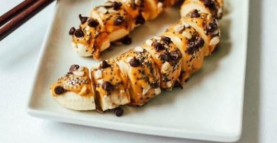 Банановый десерт с семенами чиа