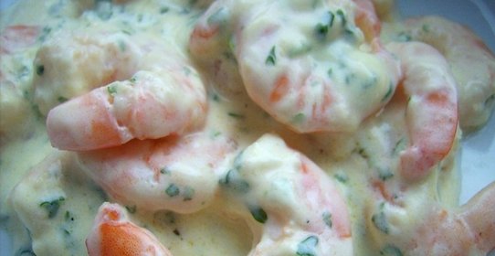 Креветки в сметане