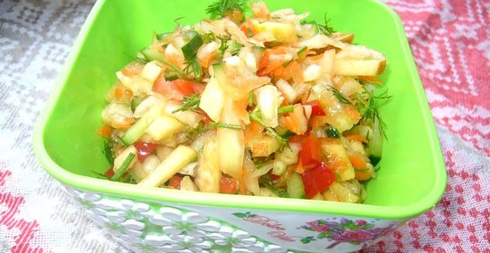 Салат из капусты с яблоком огурцом и сладким перцем