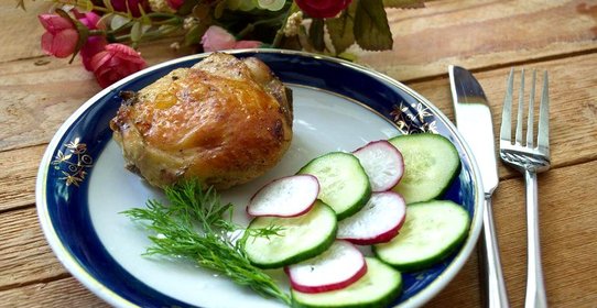 Куриные бедра в мадере запеченные в духовке