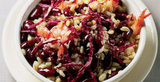 Салат с креветками и фасолью