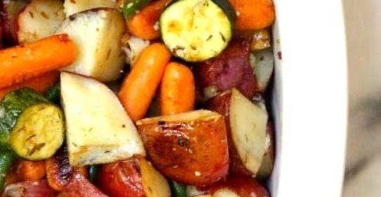 Зпеченные картофель, морковь и цуккини