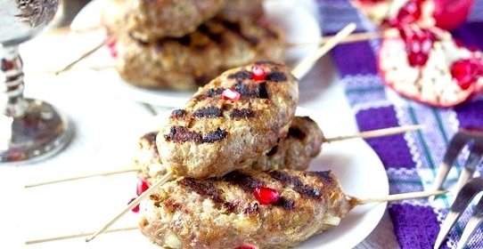 Пряные котлеты из свинины на гриле